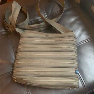 Zip-it Olive Green Shoulder Bag